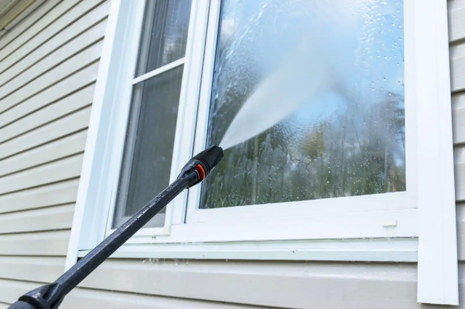 window cleaning kitchener waterloo- CR Cleaning Pros